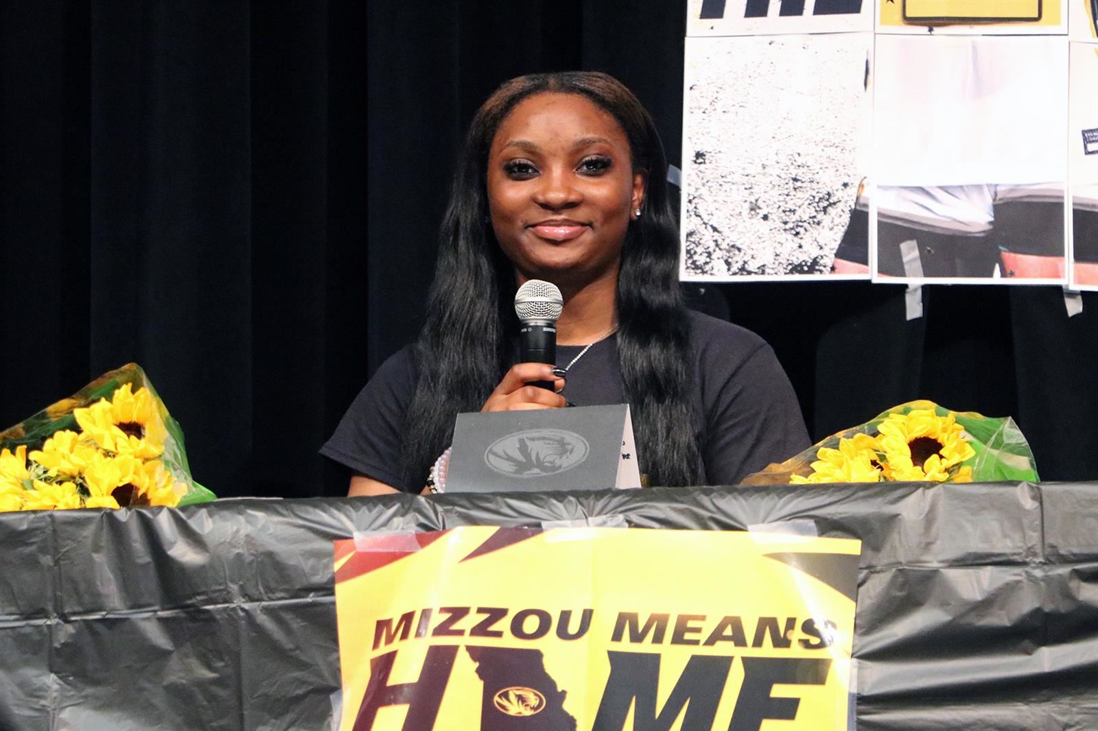 Cy Springs High School senior Ma’Riya Vincent signed her letter of intent to play basketball at the University of Missouri.